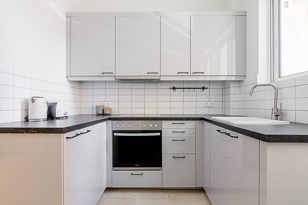 Cozy Flat With 1 Bedroom Next To Metro Station Athènes Extérieur photo