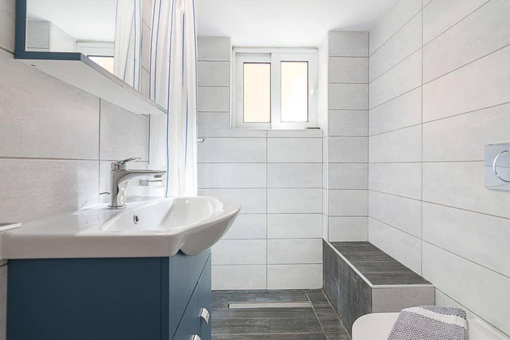 Cozy Flat With 1 Bedroom Next To Metro Station Athènes Extérieur photo